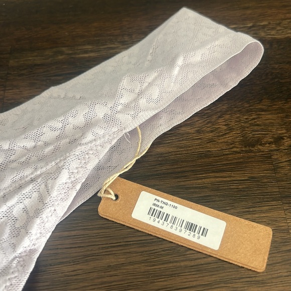 Skims Logo Mesh Thong - Picture 9 of 9